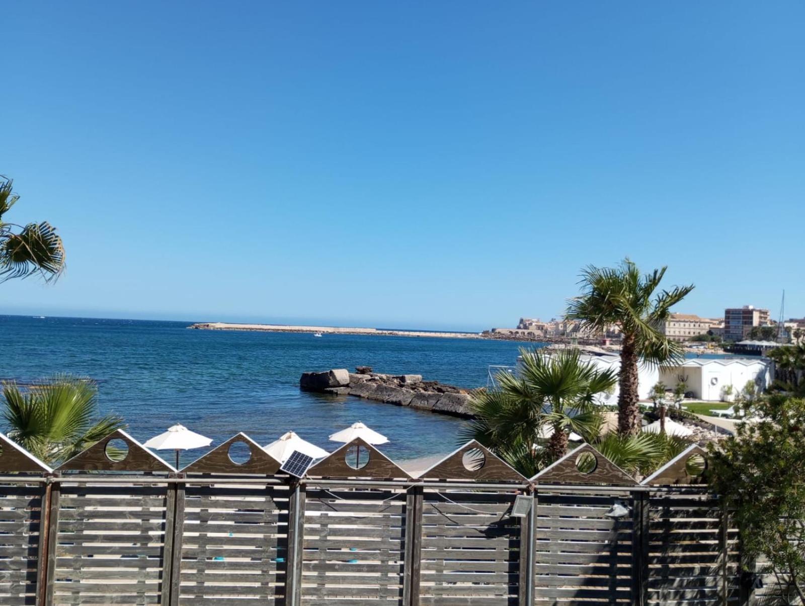 Sea View Apartment Siraküza Dış mekan fotoğraf
