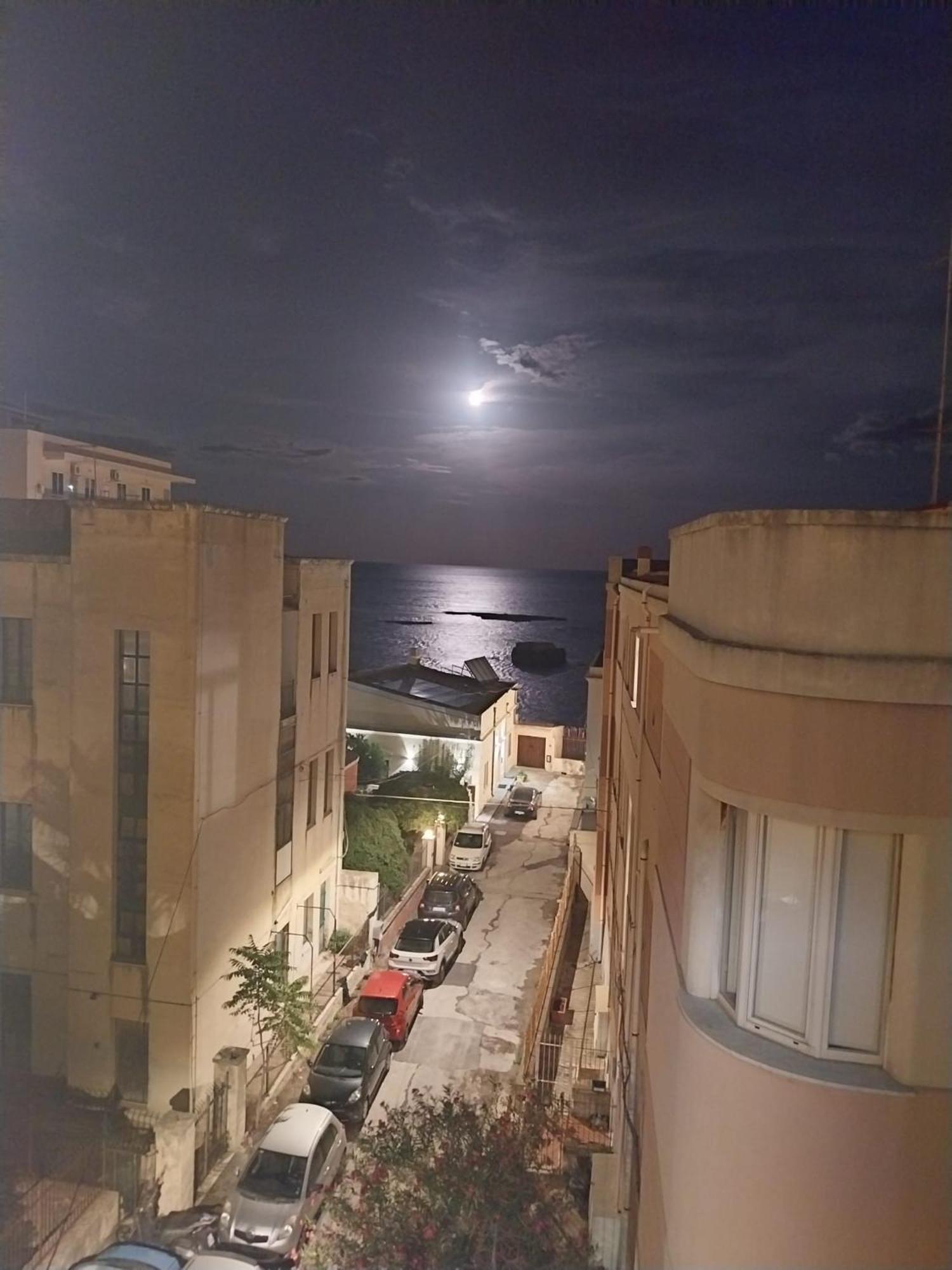 Sea View Apartment Siraküza Dış mekan fotoğraf