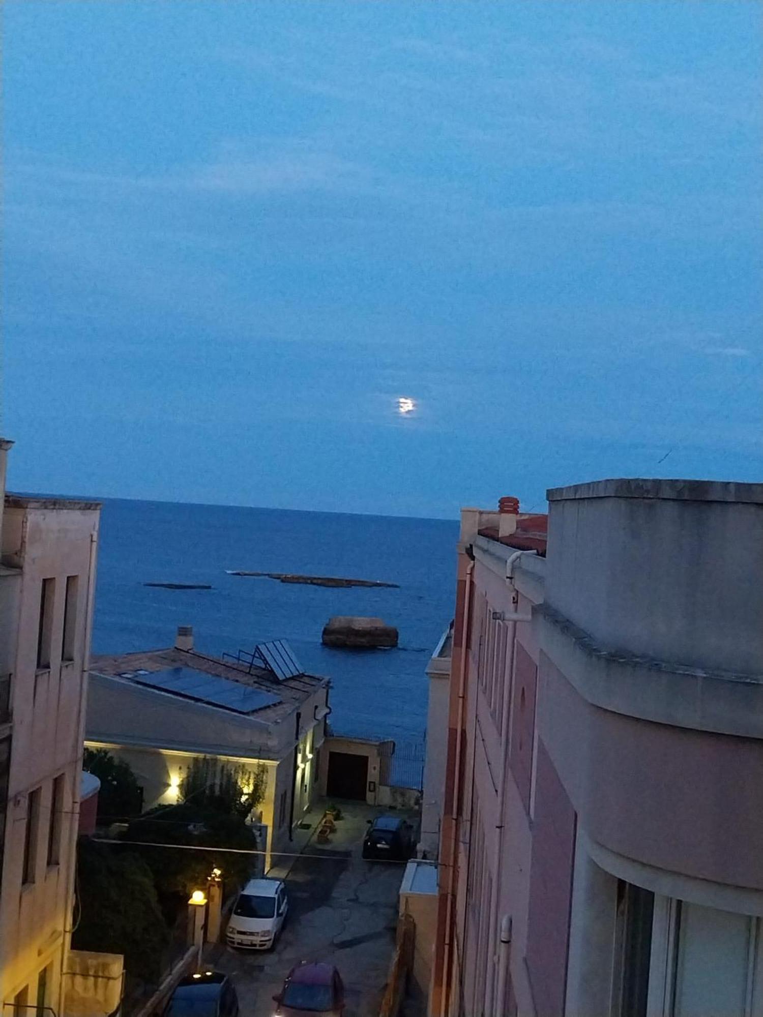 Sea View Apartment Siraküza Dış mekan fotoğraf