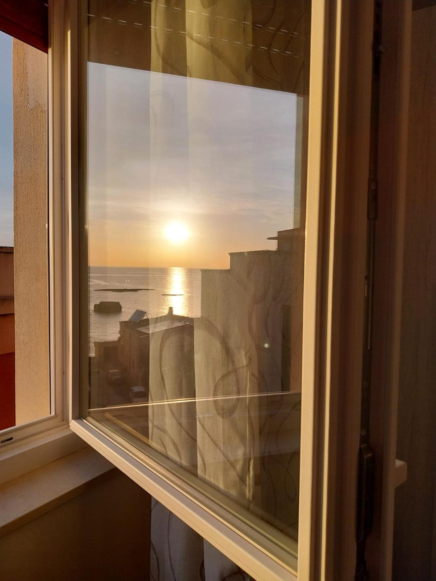 Sea View Apartment Siraküza Dış mekan fotoğraf